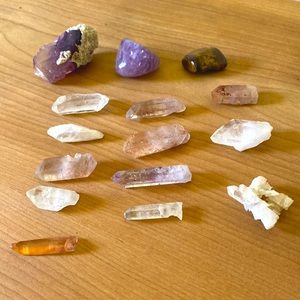 DELUXE 15 piece crystal gemstone bundle!! 💎